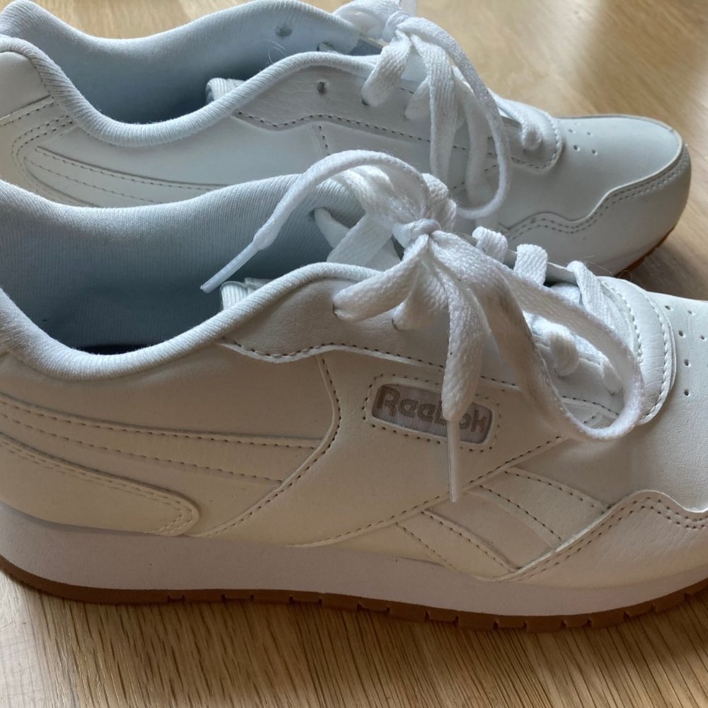 Reebok Harmon Classic Women's White Leather Running S… Gem